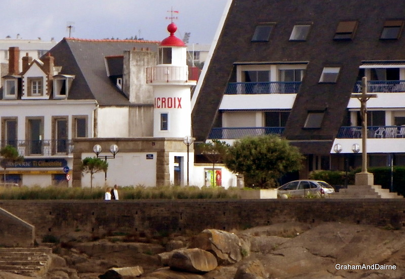 Brittany / Finistere Sud / Concarneau / Phare La Croix (leading light front)
This small lighthouse is the front leading mark for the main line into Concarneau
Keywords: Brittany;France;Bay of Biscay