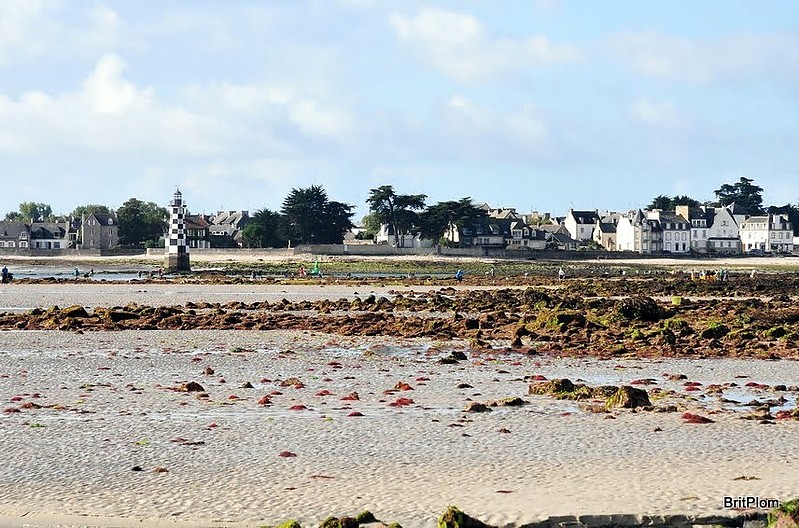 Brittany / Finistere Sud / Loctudy / Phare de la Perdrix
At low tide.
Keywords: Bay of Biscay;France;Loctudy;Offshore