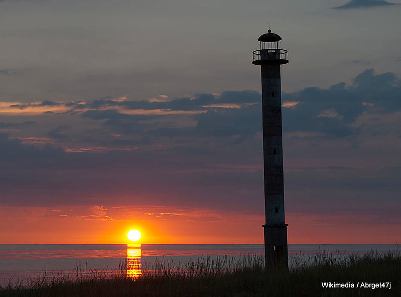 Saaremaa / Undva Poolsaar Peninsula / Kiipsaar (Hundort) Lighthouse
Keywords: Saaremaa;Estonia;Baltic sea;Sunset