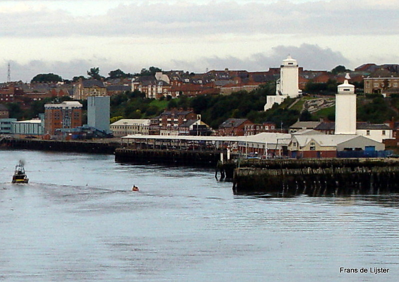 Mouth Tyne River / North Shields / Fish Quay Low (Range Front) & High (Range Rear) Lighthouses
Fishmongers supplied Newcastle for over 800 years with fresh fish from this quay.
Keywords: England;Tyne;North sea;United Kingdom