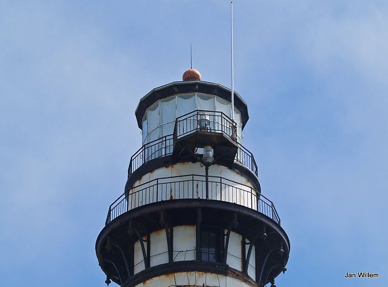 California / San Fransisco Region / Pescadero / Pigeon Lighthouse Aerobeacon
Built in 1871, active as an aerobeacon only
Keywords: California;San Francisco;Pacific ocean;Lantern