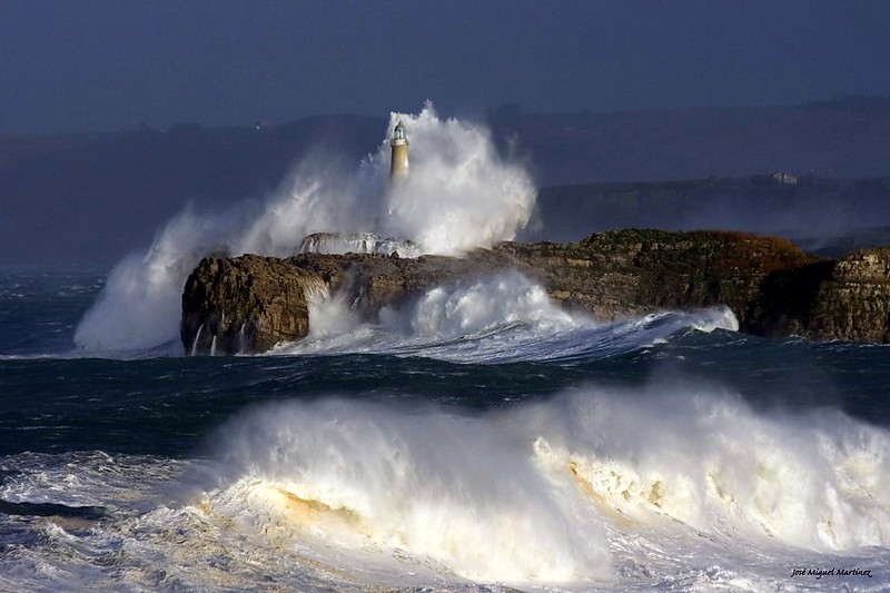 Cantabria / Santander / Faro de la Isla de Mouro
Keywords: Cantabria;Santander;Spain;Bay of Biscay;Storm