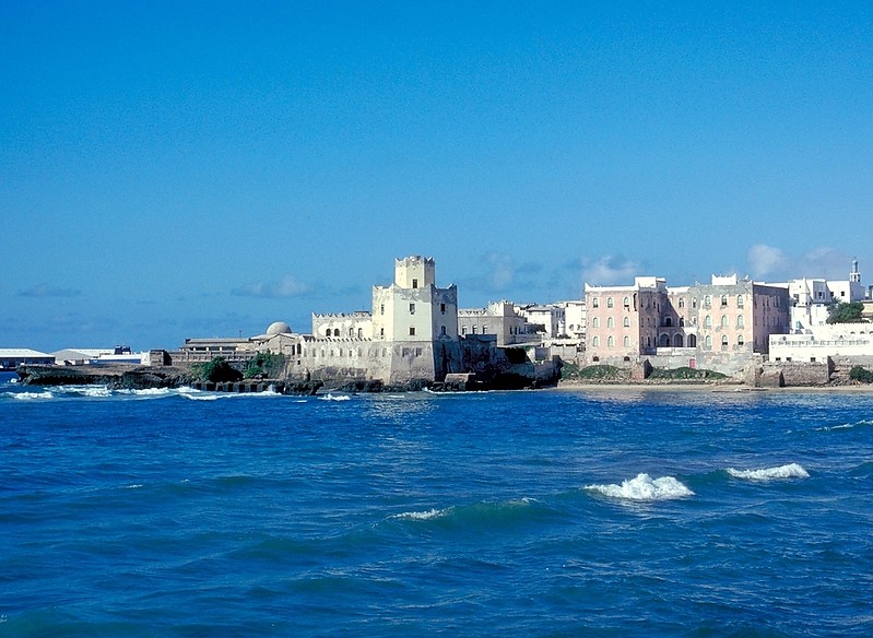 Mogadishu / Old harbor / Fortified house with Watchtower
This might have been a lighthouse
Keywords: Mogadishu;Somalia;Indian ocean