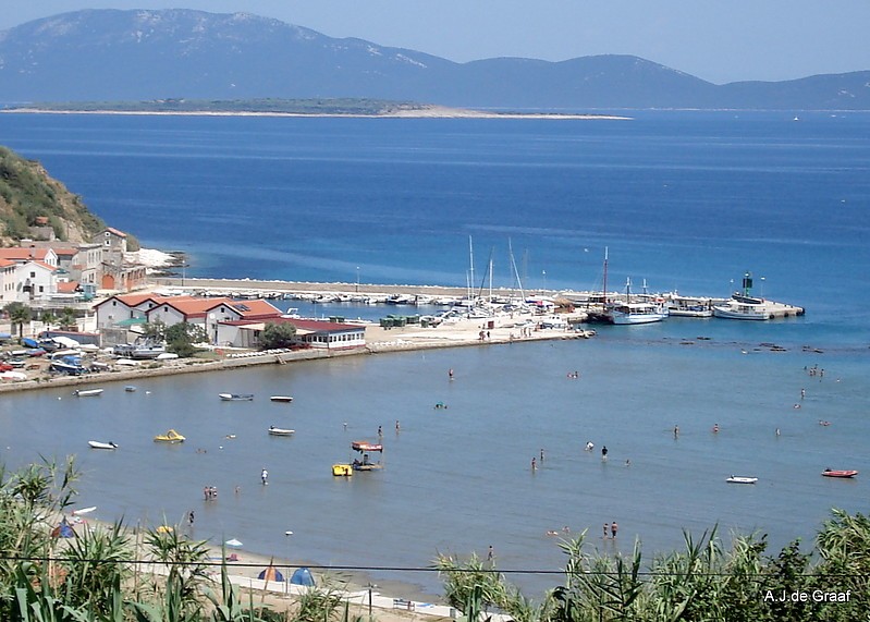 Susak Island / Harbour Breakwater light
Keywords: Croatia;Adriatic sea