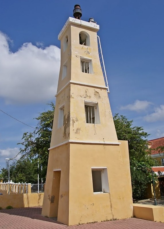 Kralendijk / Fort Oranje Lighthouse
Keywords: Netherlands Antilles;Bonaire;Caribbean sea;Kralendijk