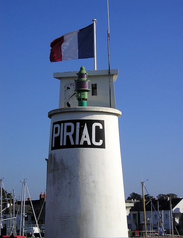Loire-Atlantique / Piriac-sur-Mer / Quai de Verdun Head Light
Keywords: France;Loire;Piriac-Sur-Mer;Bay of Biscay;Lamp