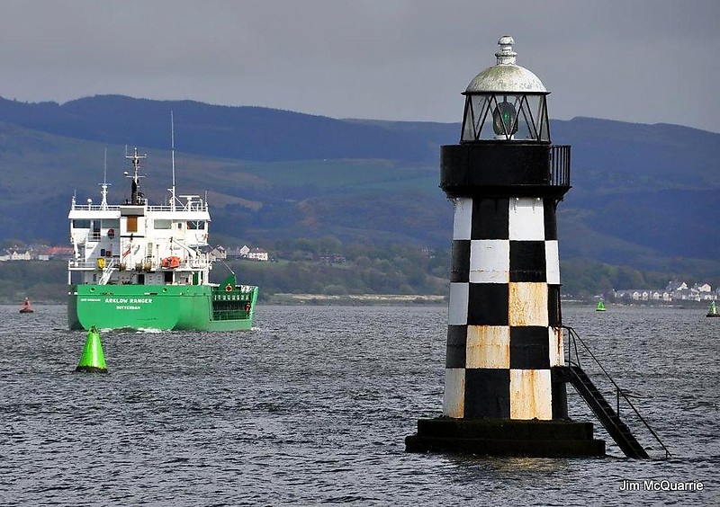 River Clyde / Port Glasgow Beacon (Perch Lighthouse)
And lots of buoy's at this picture.
Keywords: Scotland;Clyde river;Glasgow;Offshore;United Kingdom