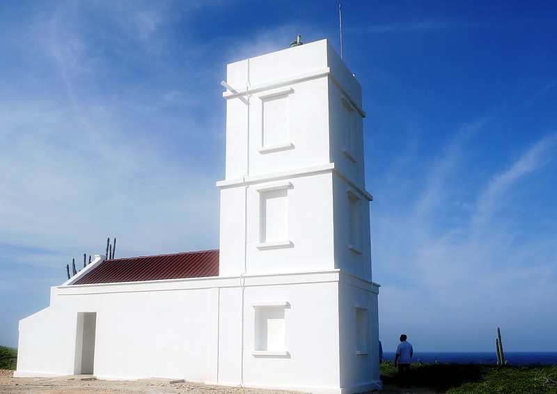 Bonaire / Seru Bentana Lighthouse
S-E of Malmok near the northern island tip.
Freshly restaurated.
Keywords: Netherlands Antilles;Bonaire;Caribbean sea