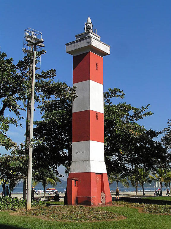 SANTOS - Praia do Boqueirão Ldg Lts A - No 2 Rear Light
Keywords: Santos;Brazil;Atlantic ocean