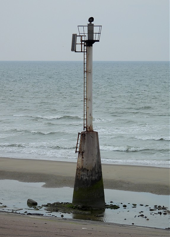 DUNKERQUE - Bassin Maritime - Ldg Lts Rear light
Keywords: Dunkerque;English channel;France;Normandy