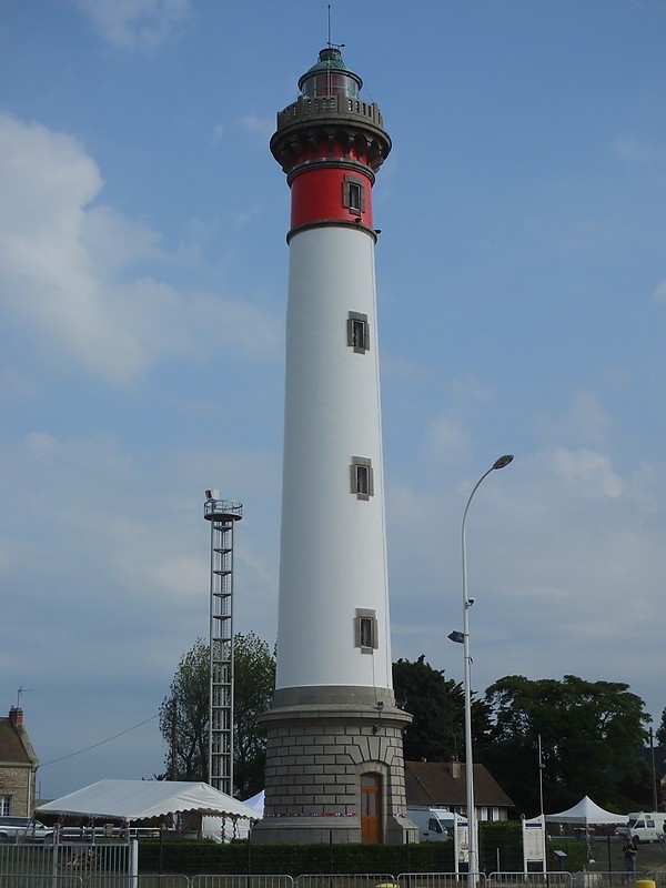 CAEN / OUISTREHAM Main Lighthouse
Keywords: France;English channel;Ouistreham