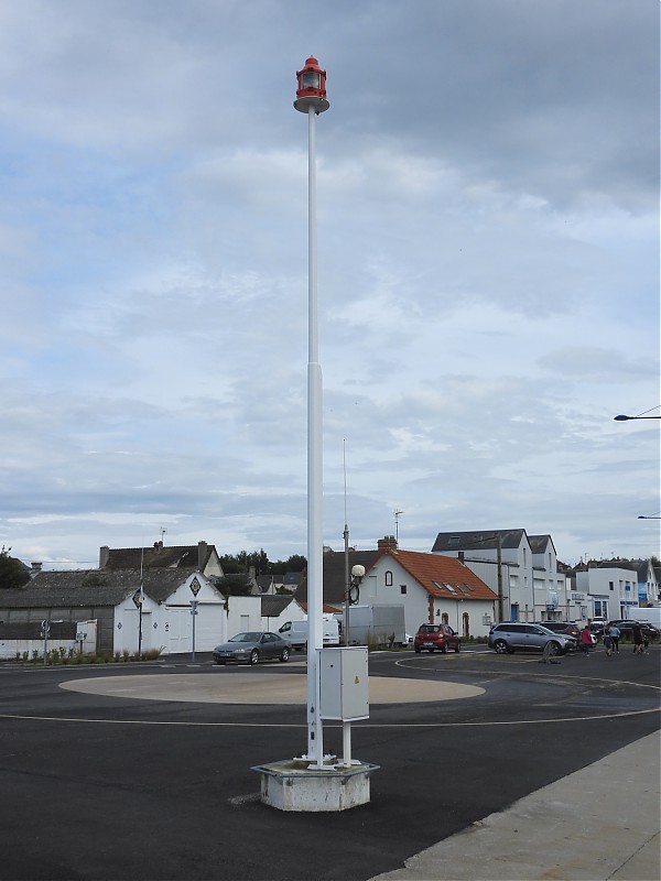 GRANDCAMP - Ldg Lts - Rear light
Keywords: Normandy;France;English channel