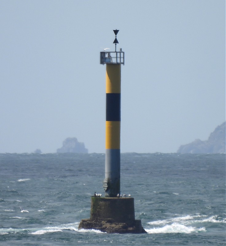 CAP DE LA HAGUE - La Foraine light
Keywords: Normandy;France;English channel;Offshore