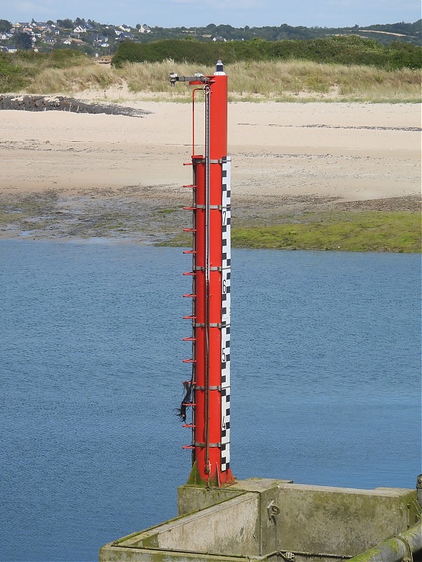 CARTERET - Water Level Gauge light
Keywords: Normandy;France;English channel;Carteret