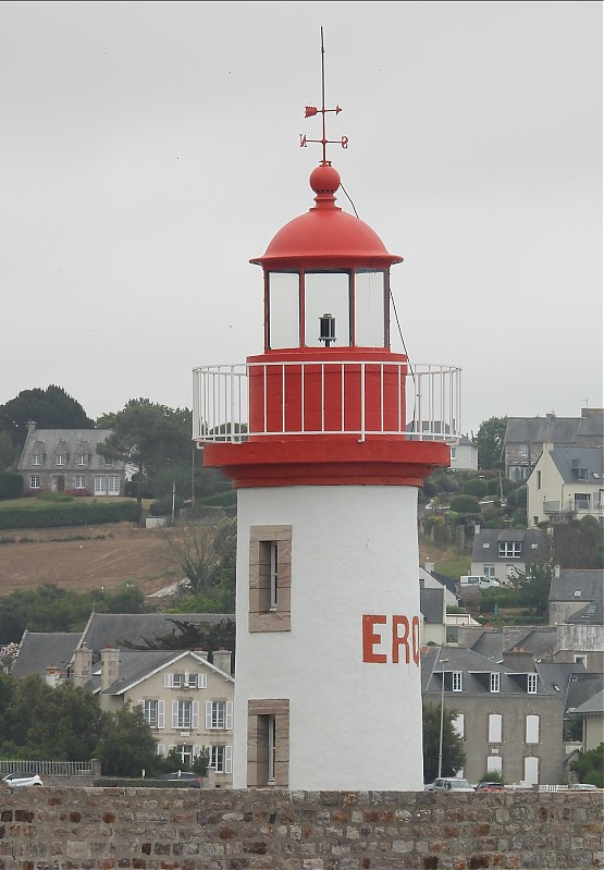 ERQUY - Inner Jetty - Head light
Keywords: Erquy;Brittany;France;English channel
