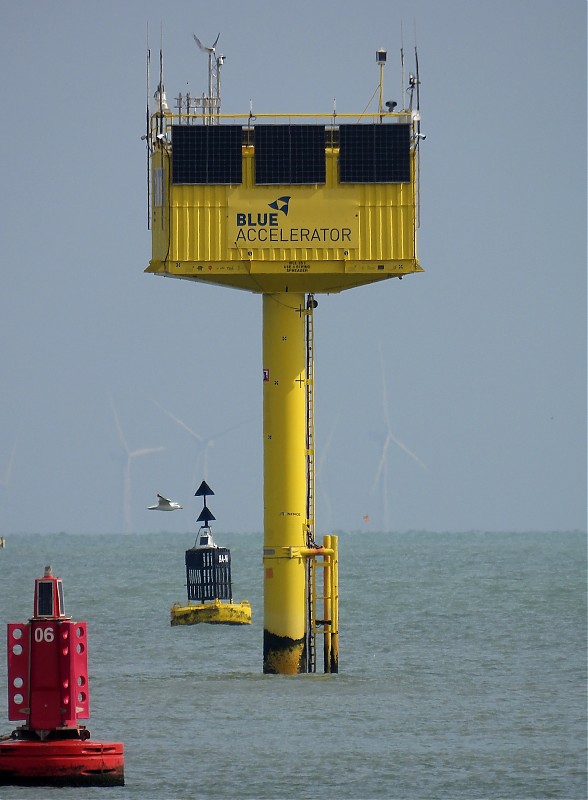 OOSTENDE - RT1 Beacon light
Keywords: Oostende;Belgium;North sea;Offshore