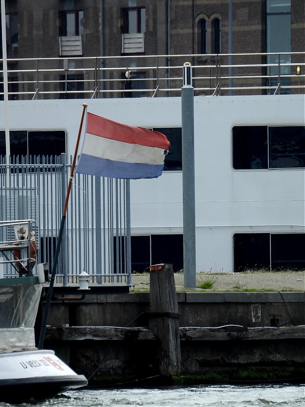 AMSTERDAM - Noordzeekanaal - Java Eiland - W end light
Keywords: Amsterdam;Nordzeekanaal;North Sea;Netherlands