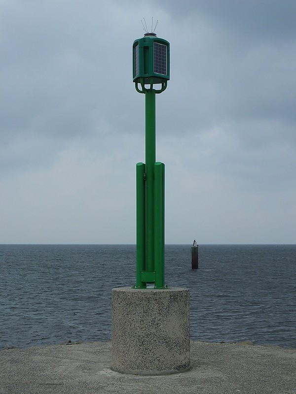 GREIFSWALDER BODDEN  - Lubmin Harbor Entrance - W side light
Keywords: Lubmin;Germany;Baltic sea