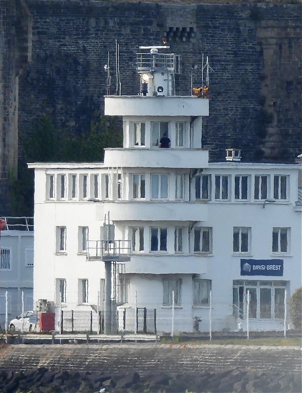 BREST - Naval Base - Ldg Lts - Front light
Keywords: Brittany;France;Finistere;Bay of Biscay;Brest