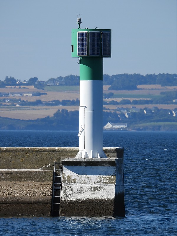 DOUARNENEZ - Bassin Nord - N Mole - E Head light
Keywords: Brittany;France;Finistere;Bay of Biscay