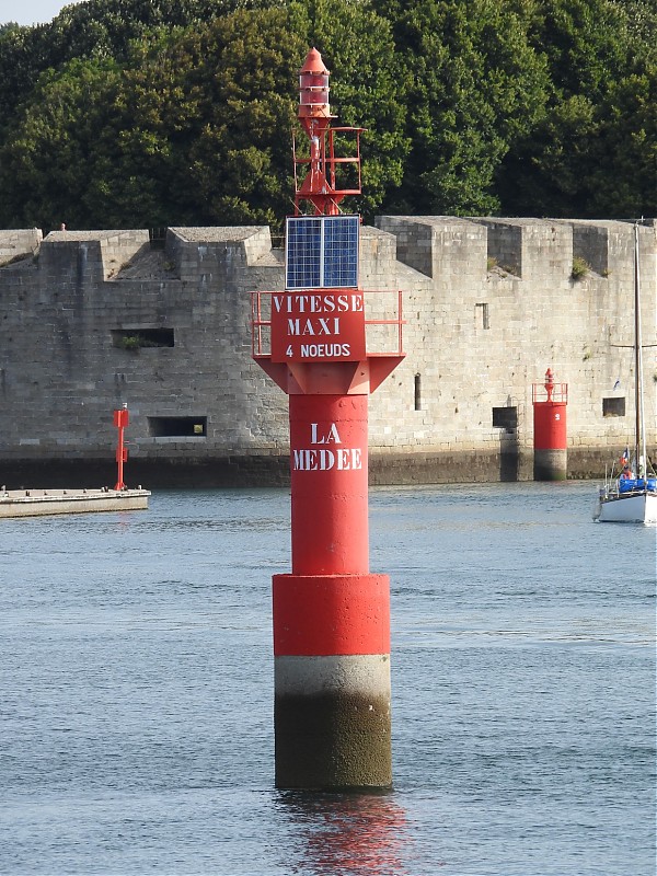 CONCARNEAU - La Médée light
Keywords: Bay of Biscay;France;Brittany;Concarneau