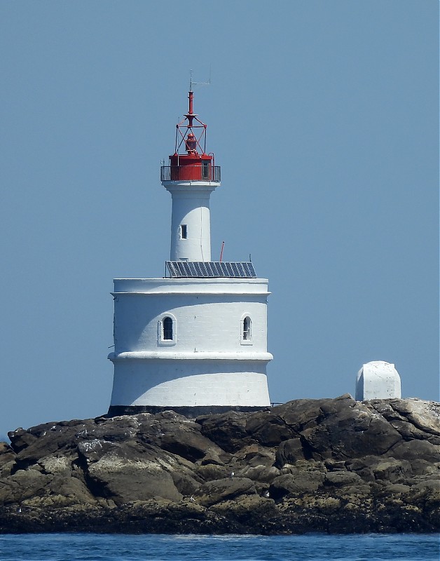 QUIBERON - W Approaches - Passage de la Teignouse - La Teignouse Lighthouse
Keywords: Bay of Biscay;France;Brittany;Quiberon