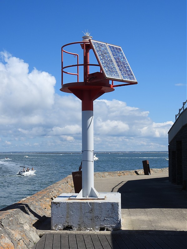 ARCACHON - Marina - E Jetty - Head light
Keywords: Nouvelle-Aquitaine;France;Bay of Biscay