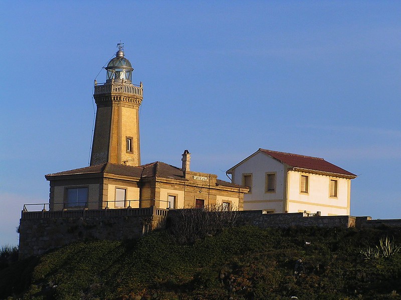 AVILES, Punta del Castillo lighthouse
Keywords: Bay of Biscay;Spain;Asturias;Aviles