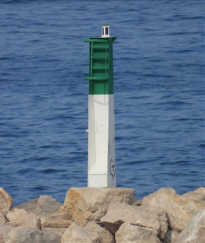 MARSEILLE - Port de la Madrague-de-Montredon - Breakwater - Head light
Keywords: France;Marseille;Mediterranean sea