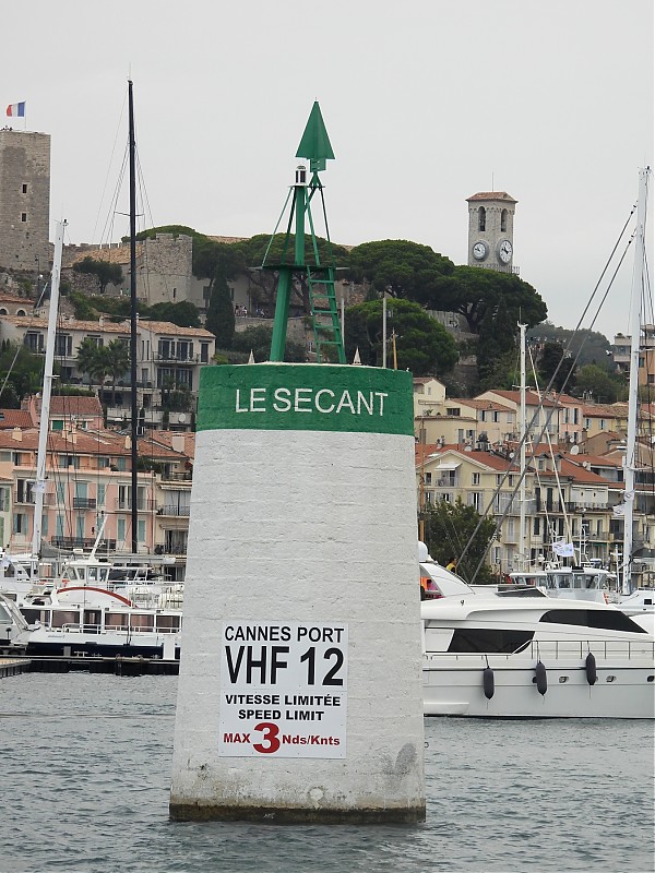 CANNES - Écueil du Sécant light
Keywords: France;Mediterranean sea;Cote-d-Azur;Cannes