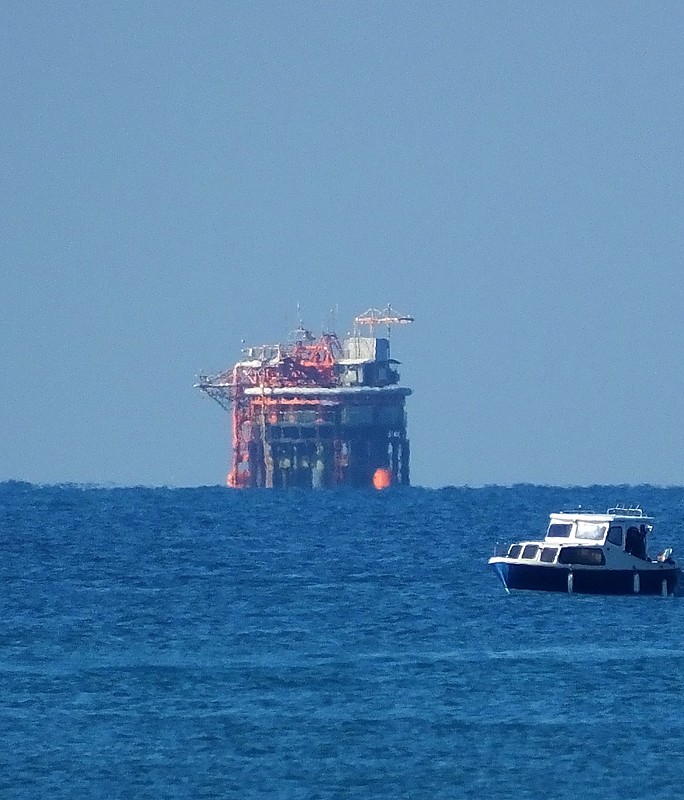 FIUMICINO - Offshore - Oil Terminal Platform R2 light
Keywords: Fiumicino;Offshore;Italy;Tyrrhenian Sea