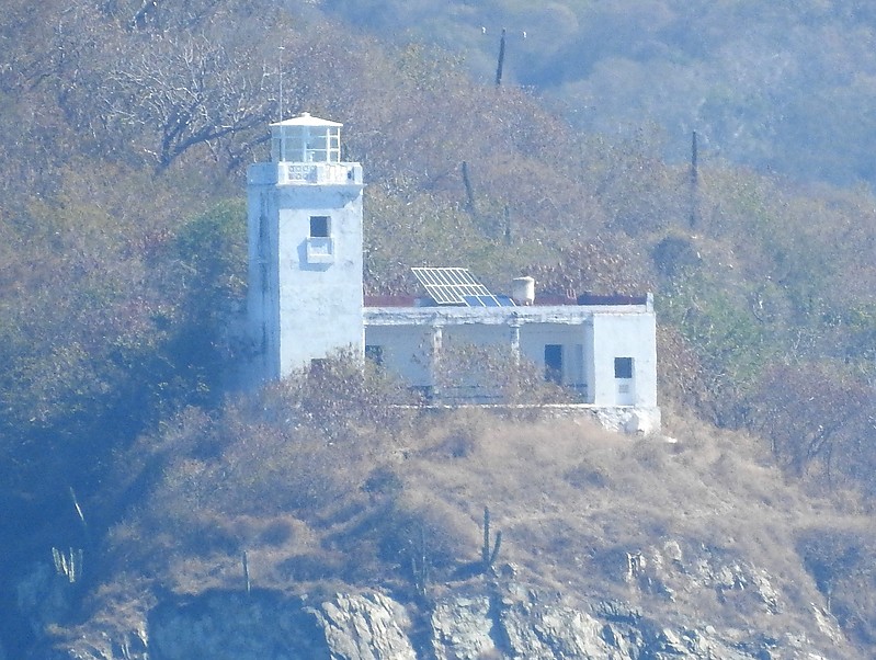 PUNTA GARROBO Lighthouse
Keywords: Mexico;Pacific ocean
