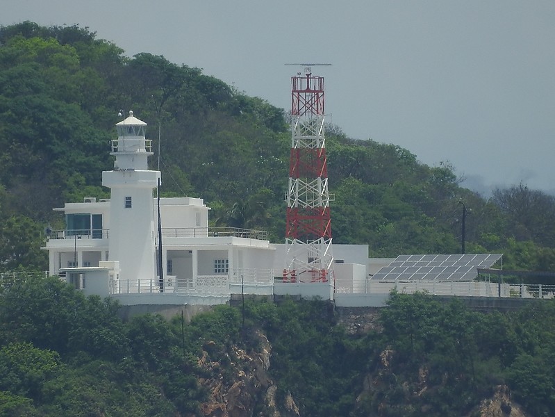 BAH�?A DE MANZANILLO - Punta Campos Lighthouse
Keywords: Baia de Manzanillo;Manzanillo;Mexico;Pacific ocean