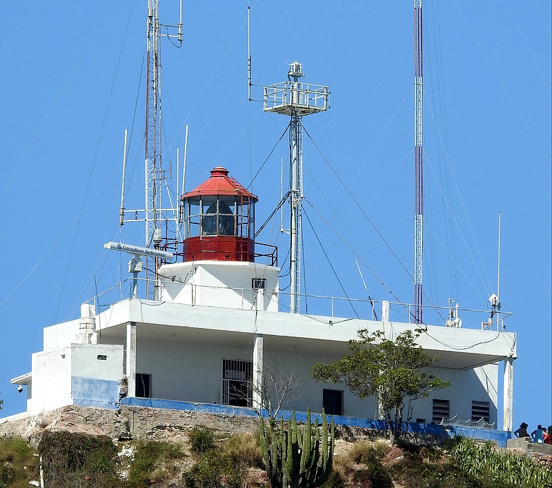 Mexico - MAZATLÁN - Isla Creston Lighthouse - World of Lighthouses
