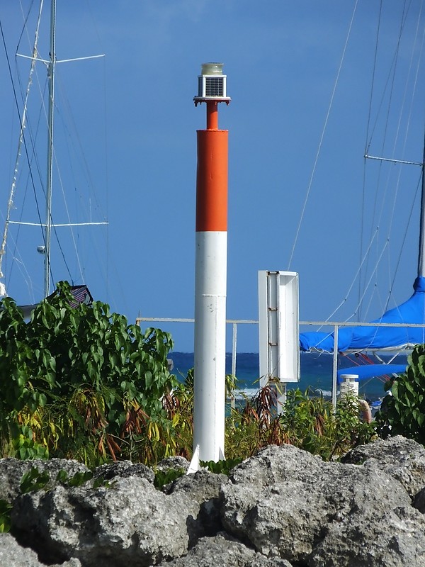 GUADELOUPE - Port de Saint François - Marina de la Grande Saline - E Breakwater light
Keywords: Guadeloupe;Caribbean sea