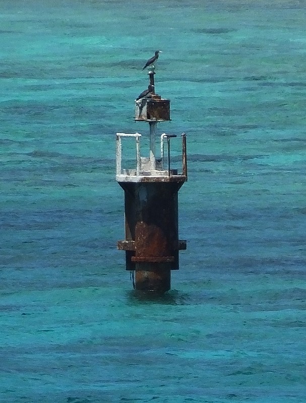 SINT NICOLAAS Haven - Indiaanskop light
Keywords: Aruba;Caribbean sea