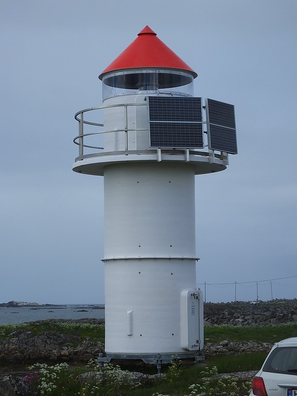 ANDØY - W Side - Nordmjele - Sjåberget lighthouse
Keywords: NoId