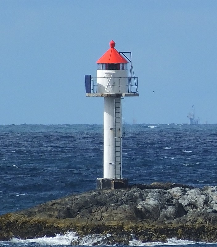ANDØY - W Side - Nattmålskjær lighthouse
Keywords: Andoy;Vesteralen;Norway;Norwegian sea