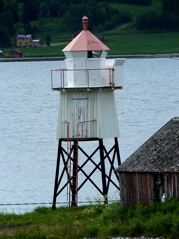 BALSFJORD - Storneset lighthouse
Keywords: Tromso;Norway;Norwegian sea;Balsfjord
