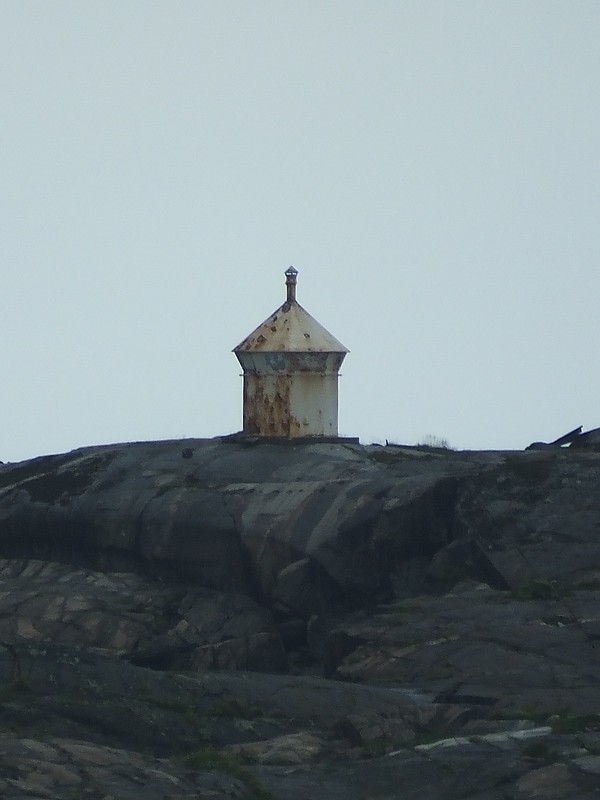 BARENTS SEA - Cape Vorema Lighthouse
Keywords: Barents sea;Russia;Pechenga