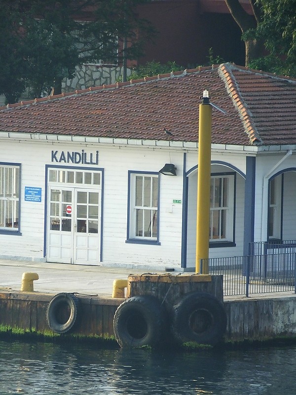 BOSPHORUS - Kandilli Burnu - Pier light
Keywords: Bosphorus;Turkey;Istanbul