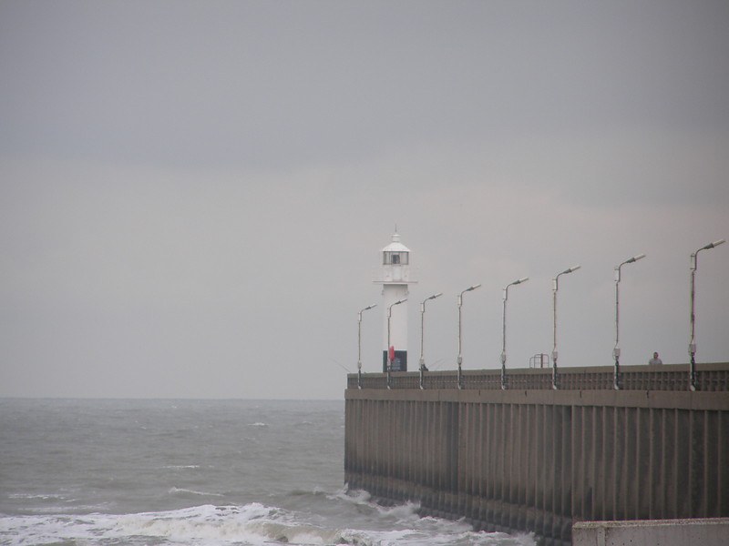 Blankenberge / Pier west lighthouse
Keywords: Blankenberge;Belgium;North sea
