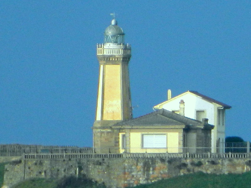 AVILES, Punta del Castillo lighthouse
Keywords: Bay of Biscay;Spain;Asturias;Aviles