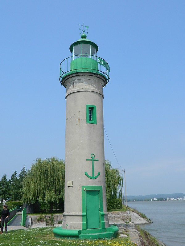 Quilleboeuf sur Seine lighthouse
Keywords: Seine;Quillebeuf sur Seine;France