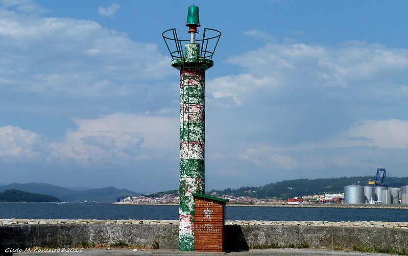 Ria de Arosa / Vilaxoan harbour / Outer Breakwater Head light
Keywords: Ria de Arosa;Spain;Galicia;Vilaxoan