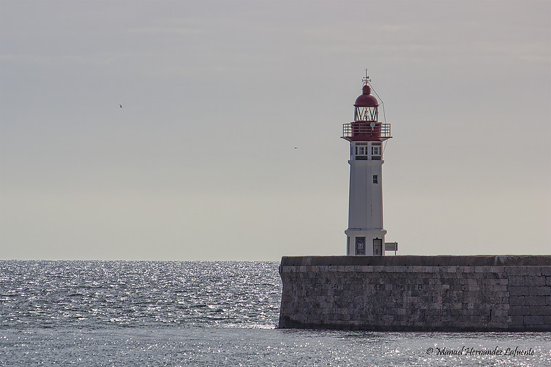 Almeria, Dique de Poniente Lighthouse
Keywords: Spain;Mediterranean sea;Almeria