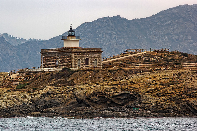 Punta Sarnella Lighthouse
AKA Punta s'Arnella (Port de la Selva)
Keywords: Spain;Mediterranean sea;Catalonia;Girona;Port de la Selva