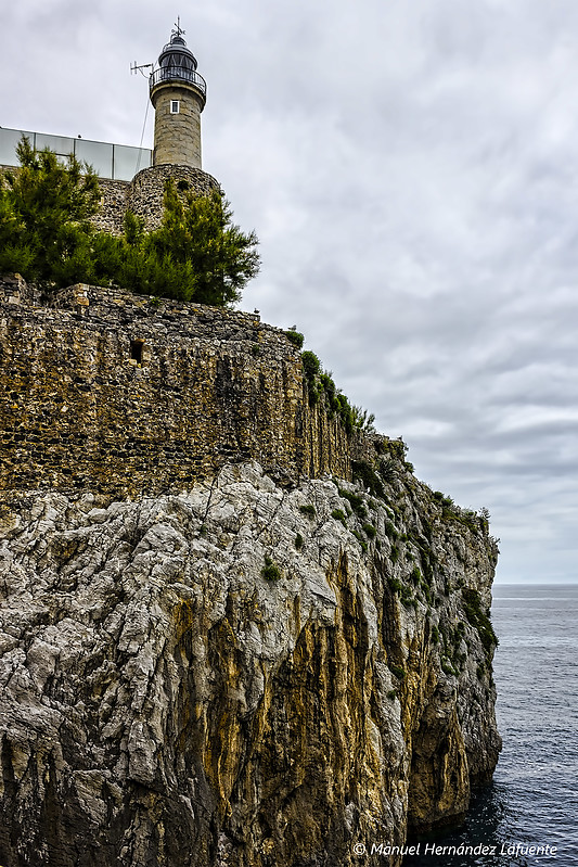 Castro Urdiales / Castillo de Santa Ana Lighthouse
Keywords: Bay of Biscay;Spain;Cantabria;Castro Urdiales