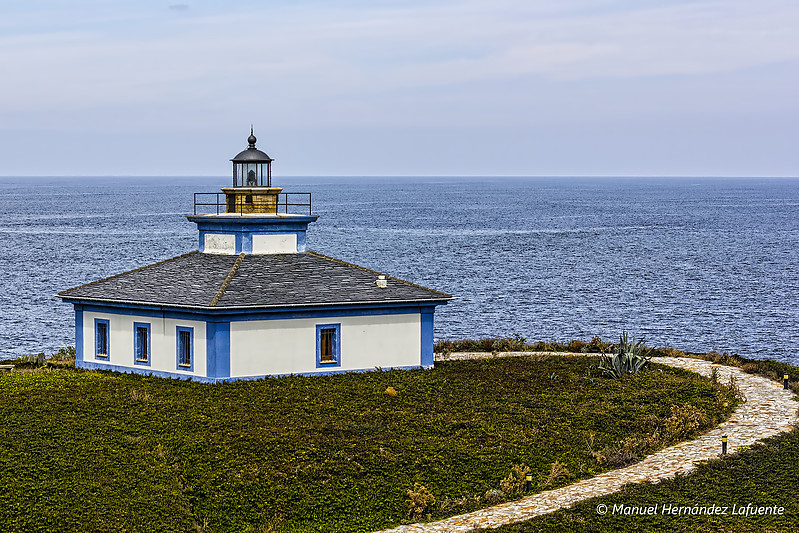 Isla Pancha Old Lighthouse
Keywords: Bay of Biscay;Spain;Galicia;Ribadeo