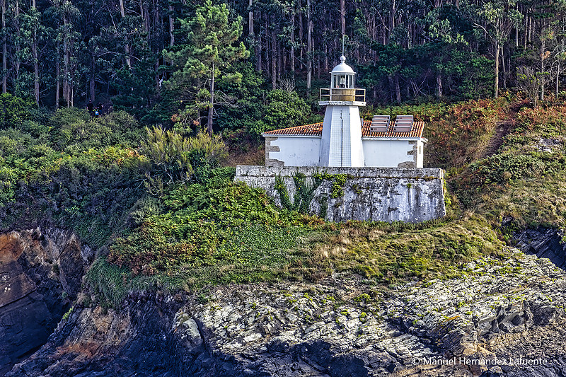 Punta Promontorio Lighthouse
Keywords: Spain;Bay of Biscay;Galicia;Cedeira